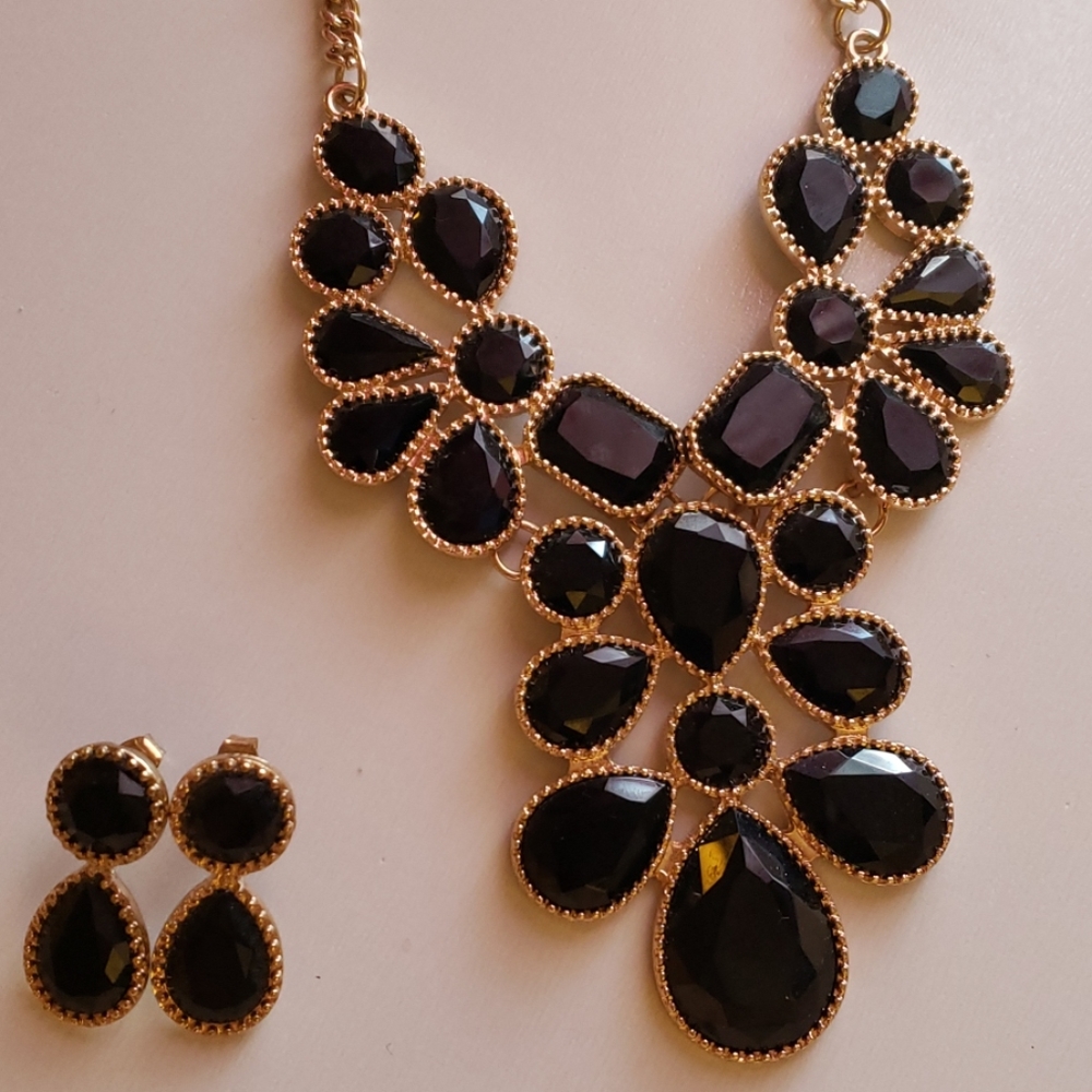 BUNDLE 2 Red & Black Fashion necklace set
